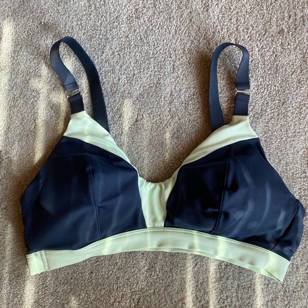 Adjustable Sports Bra | Lively
